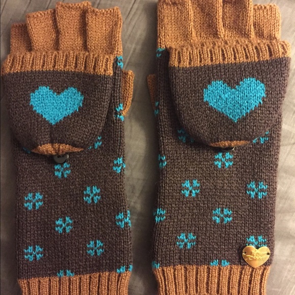 🔴SOLD🔴 Betsey Johnson Gloves (convertible)