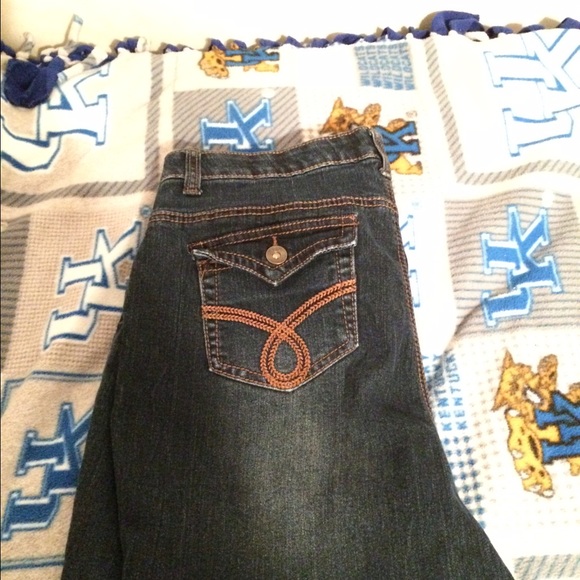 Jeans - Picture 2 of 2