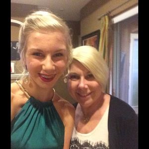 Meet your Posher, Elizabeth