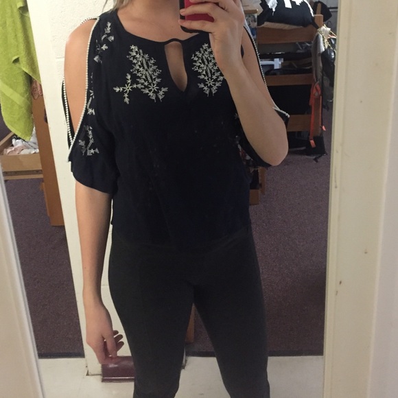 Brand new Hollister blouse - Picture 1 of 2