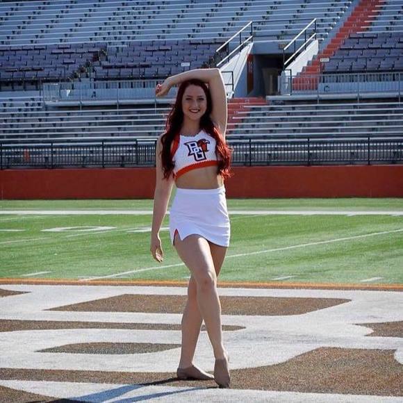 Meet your Posher, Lauren - Picture 1 of 1