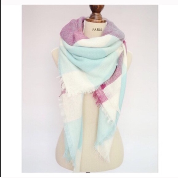 Purple Blanket Scarf - Picture 2 of 4