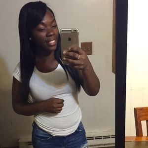 Meet your Posher, Shaniea