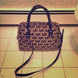Michael kors purse