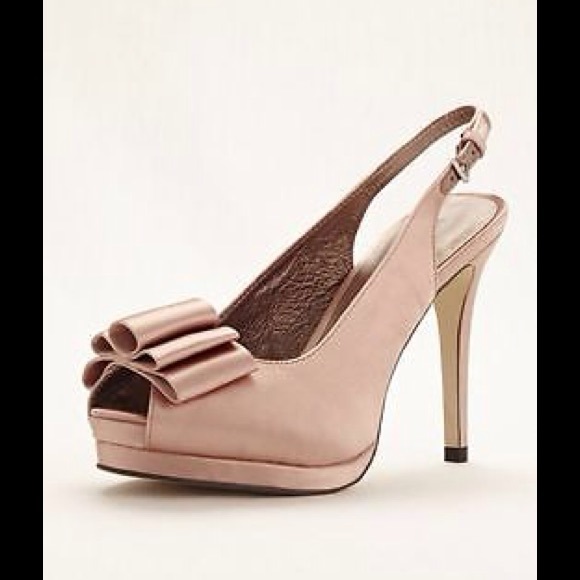 Peep toe