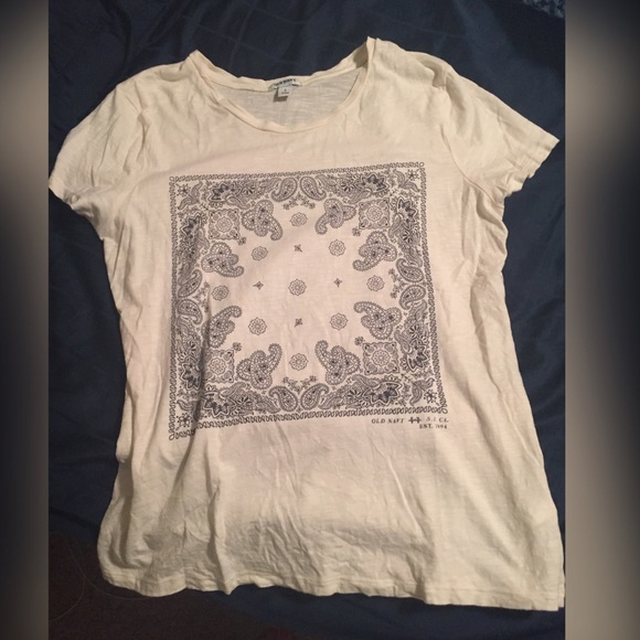 Old Navy Tops - Old Navy Bandana Pattern  Navy & Cream Shirt