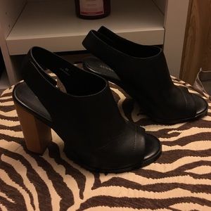 Audrey Brooke peep toe