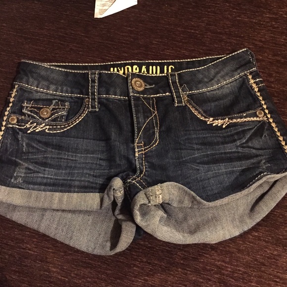 size 5/6 hydraulic shorts (run small)