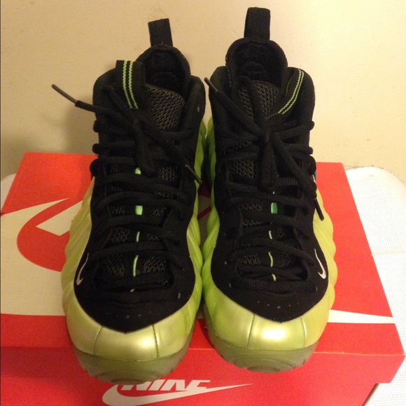 Tradedd!!!! Foemposite electric green rare!!!