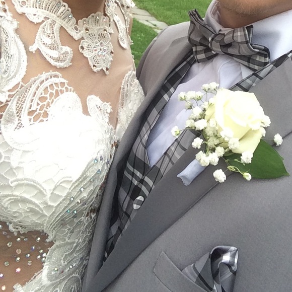 PERFECT PROM DRESS!! - Picture 4 of 4