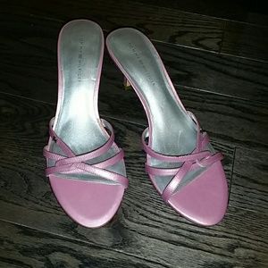 Tommy Hilfiger slide ons