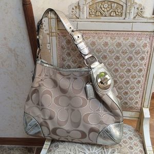 Authentic Coach purse 👜