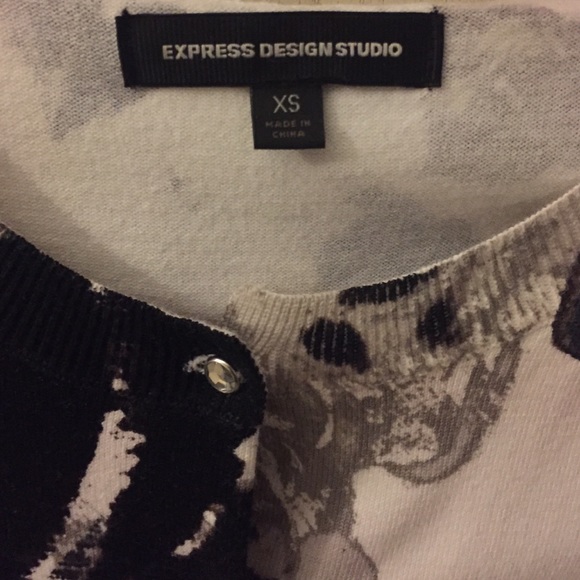 Black and White Express Sweater - Picture 3 of 4