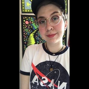 Meet your Posher, Olivia