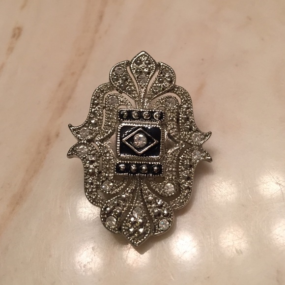 Brooch - Picture 3 of 3