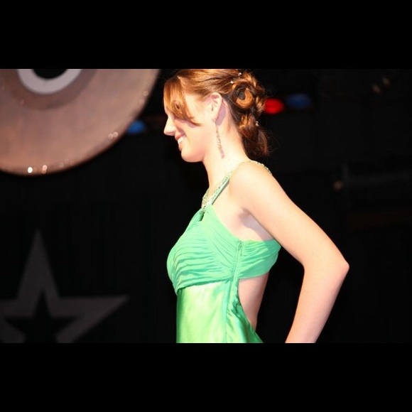 Long formal dress - Picture 3 of 4