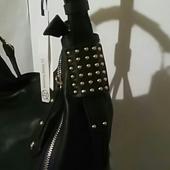 Handbag - Picture 2 of 4