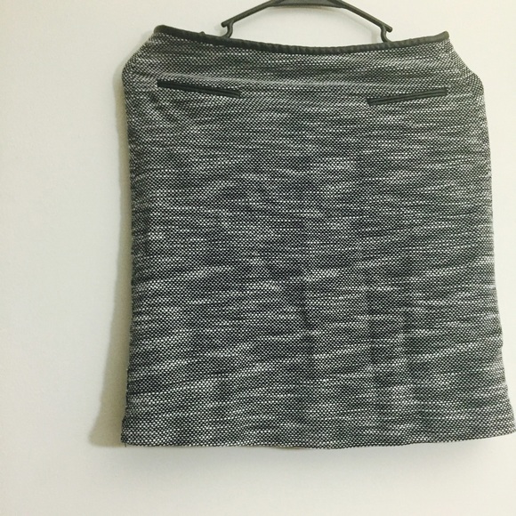 skirt ... its length just above the knee.i am 5'2"