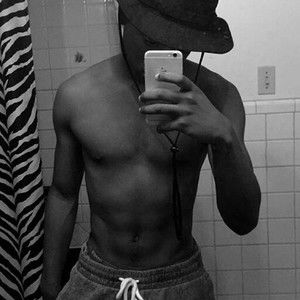 Meet your Posher, Lavail