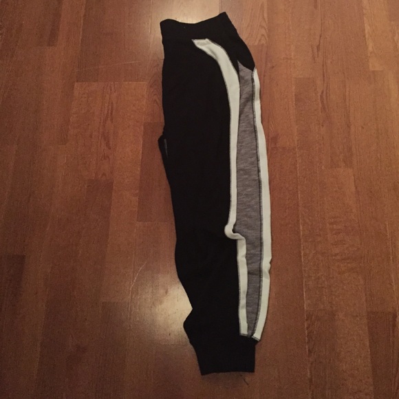 athletic joggers - Picture 2 of 4