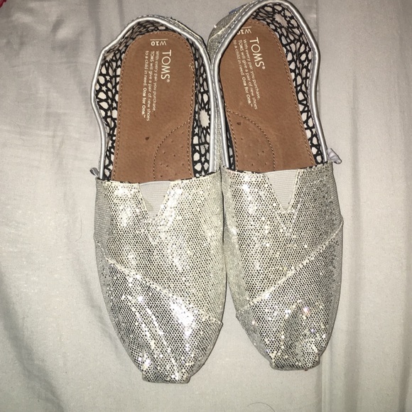 NEW Silver Sparkle TOMS