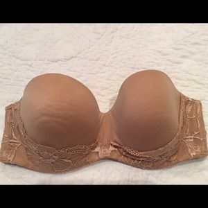Body by Victoria Secret strapless bra