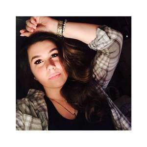 Meet your Posher, Chrysoula