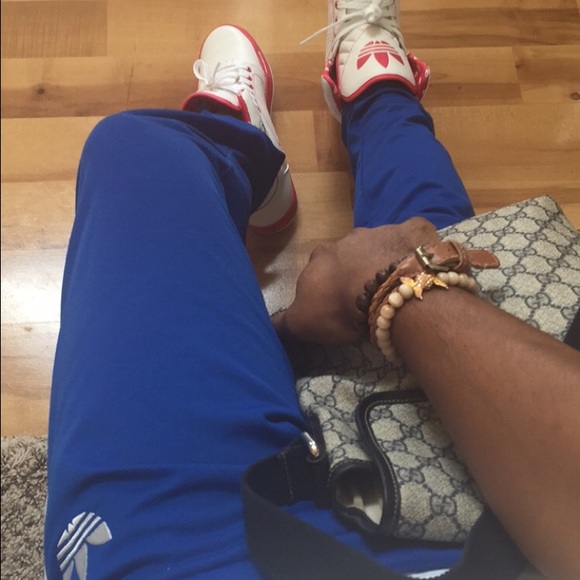 Meet your fabulous Posher, Bee - Picture 4 of 4