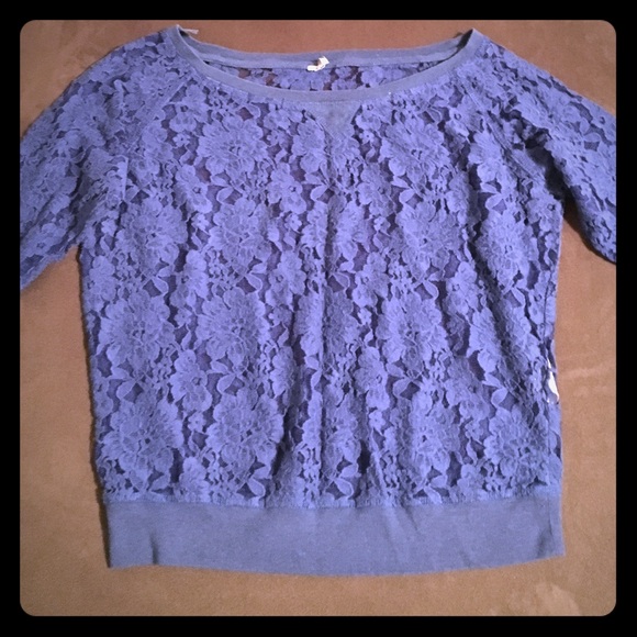 Lace blue quarter sleeve shirt