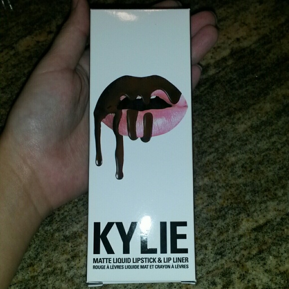 Kylie Lipkit For *@47Denise*