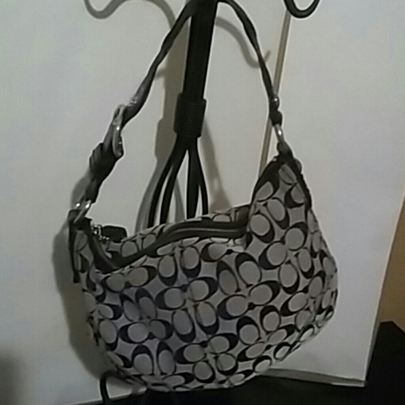 Handbag - Picture 3 of 4