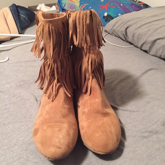 🚫🚫🚫 sold Torrid Suede Fringe Booties - Picture 2 of 3