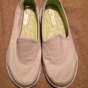 EUC Sketchers Go Walk Size 8