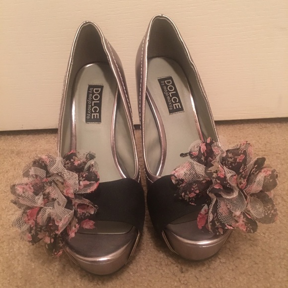 Dolce by mojo moxy pump shoes