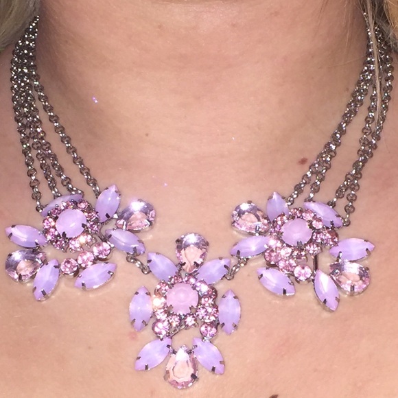 ❌Sold❌Stone flower statement necklace