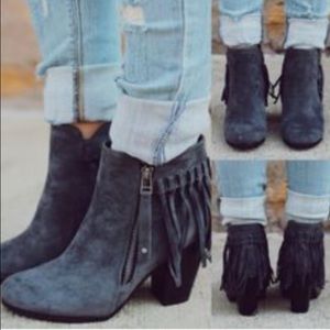 NWT fringe booties