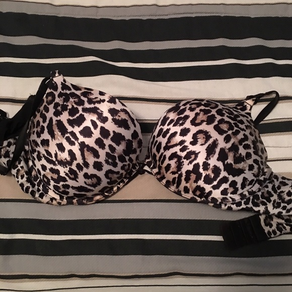 Victoria's Secret bombshell bra
