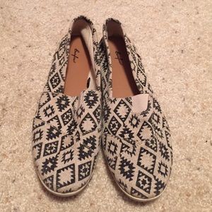 Curfew slip on shoes