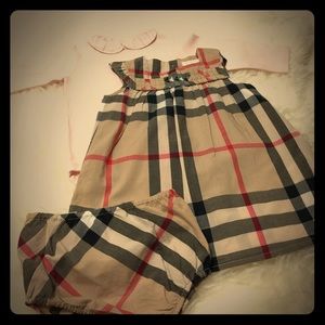 Pre owned burberry outfit for a princess
