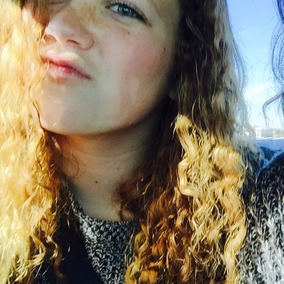 Meet your Posher, Cassie