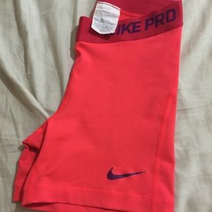 Nike pros xs