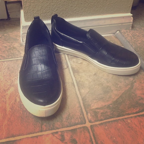 TOPSHOP black leather slip-ons