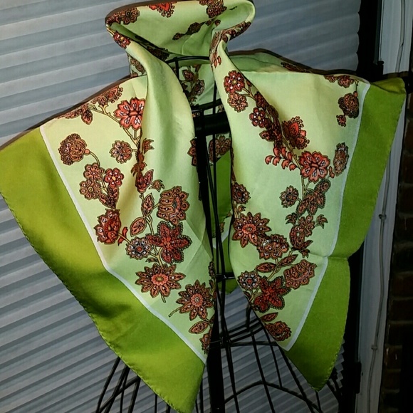 Accessories - Vintage Scarf!!!