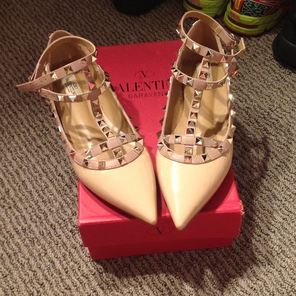 Rock stud flats
