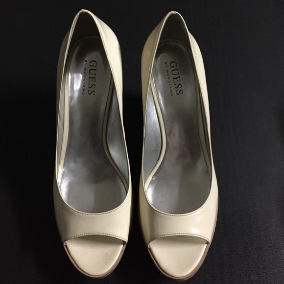 Guess White Wedges