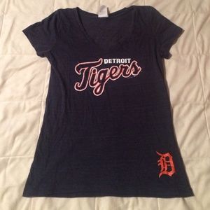 Detroit Tiger's V neck T
