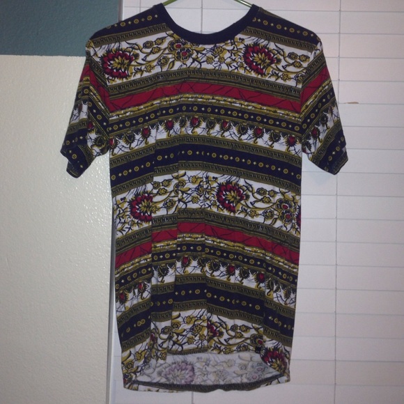 multi color/patterned tee