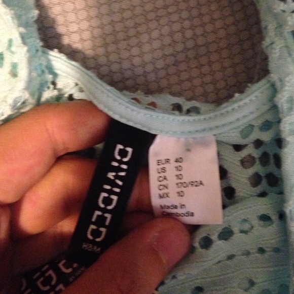 H &M Powder blue fringed crop top - Picture 3 of 3