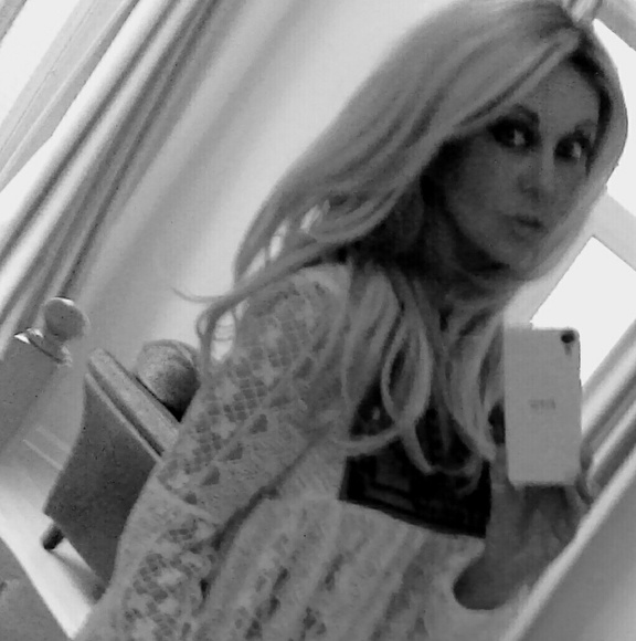 Meet your Posher, Sharon - Picture 4 of 4