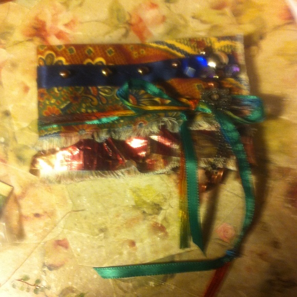 Bundled and sold - Picture 4 of 4